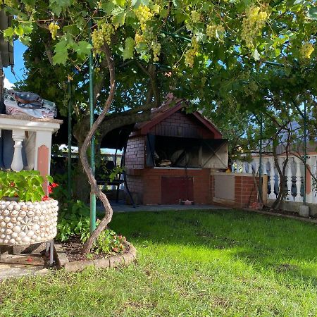 Apartments Galic Нін Екстер'єр фото